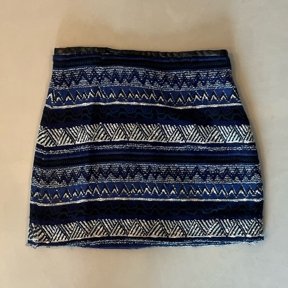 Zara Blue Pattern Mini Skirt - Picture 1 of 14